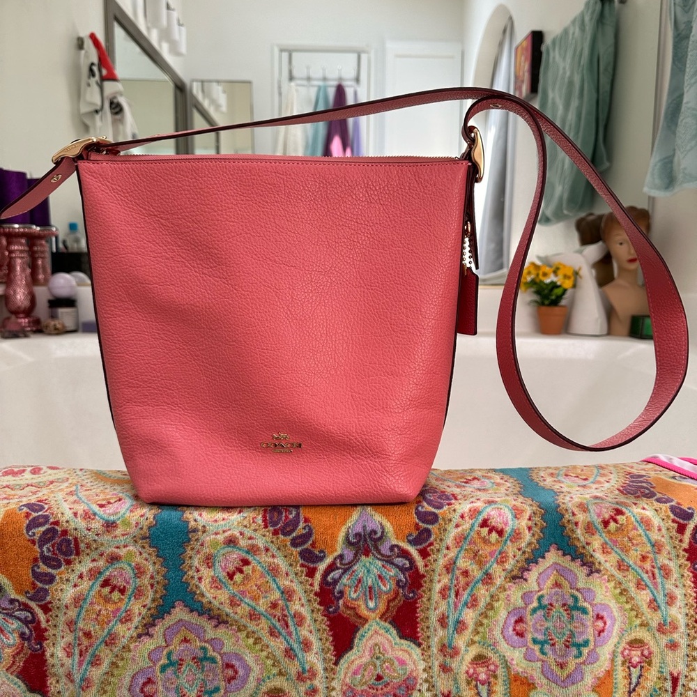 Coach Val Pink Leather Duffle Crossbody Purse Excellent